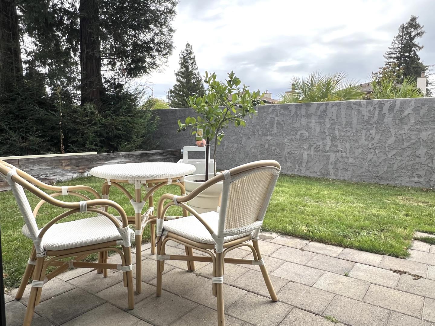 Detail Gallery Image 14 of 26 For 1 Doris Ct, Redwood City,  CA 94061 - – Beds | – Baths