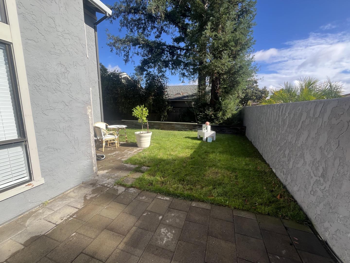 Detail Gallery Image 16 of 26 For 1 Doris Ct, Redwood City,  CA 94061 - – Beds | – Baths