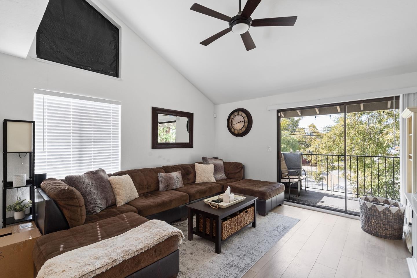 Detail Gallery Image 21 of 26 For 1 Doris Ct, Redwood City,  CA 94061 - – Beds | – Baths