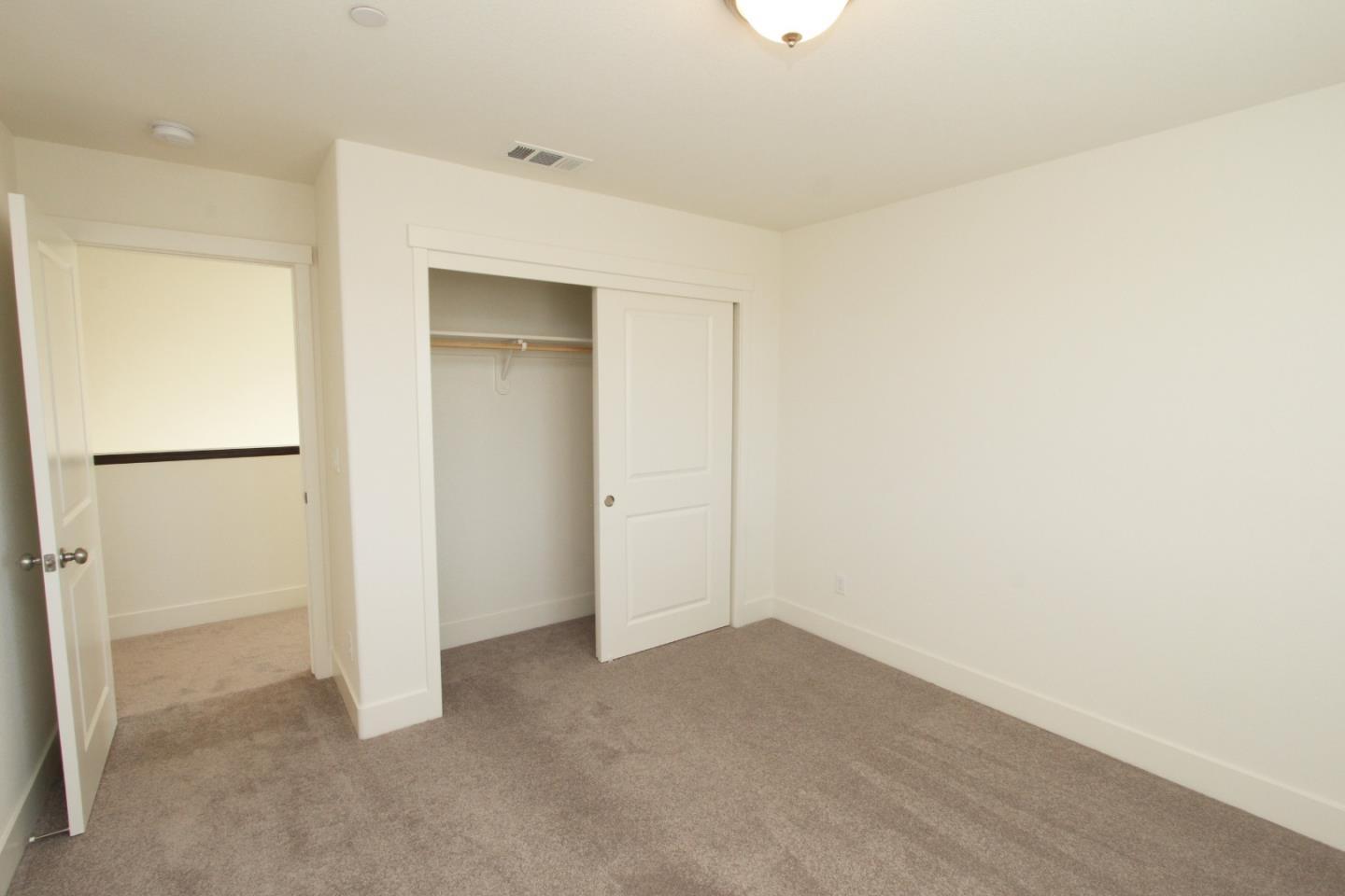 Detail Gallery Image 12 of 18 For 1859 Felsite St, Los Banos,  CA 93635 - 5 Beds | 3 Baths