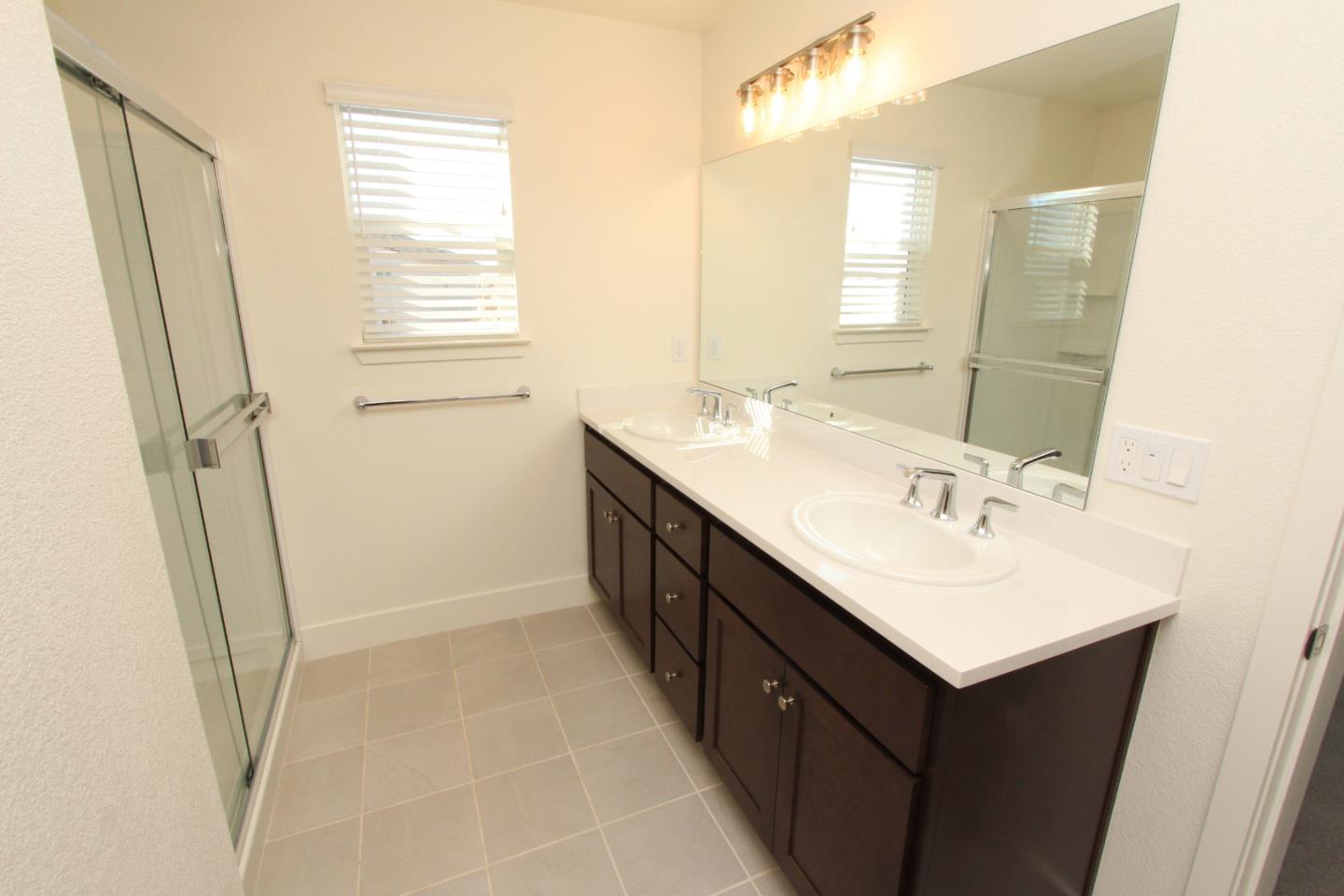 Detail Gallery Image 14 of 18 For 1859 Felsite St, Los Banos,  CA 93635 - 5 Beds | 3 Baths