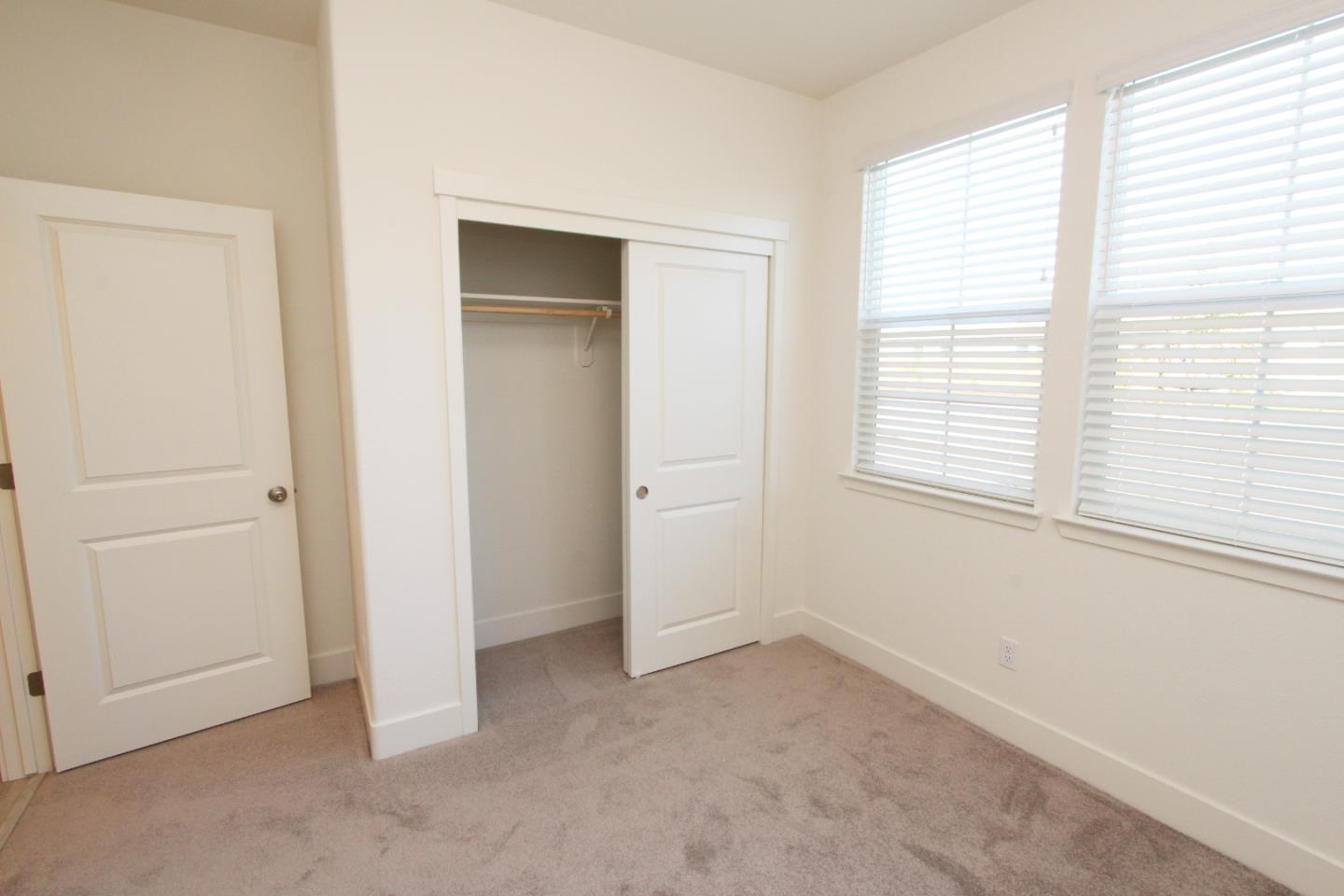 Detail Gallery Image 3 of 18 For 1859 Felsite St, Los Banos,  CA 93635 - 5 Beds | 3 Baths