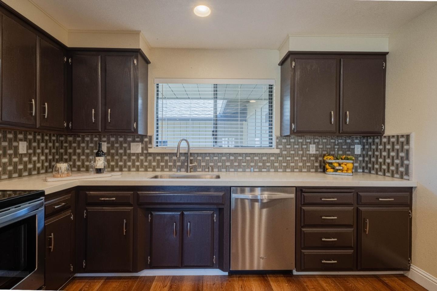 Detail Gallery Image 10 of 38 For 1840 Cherokee Dr #2,  Salinas,  CA 93906 - 3 Beds | 2/1 Baths