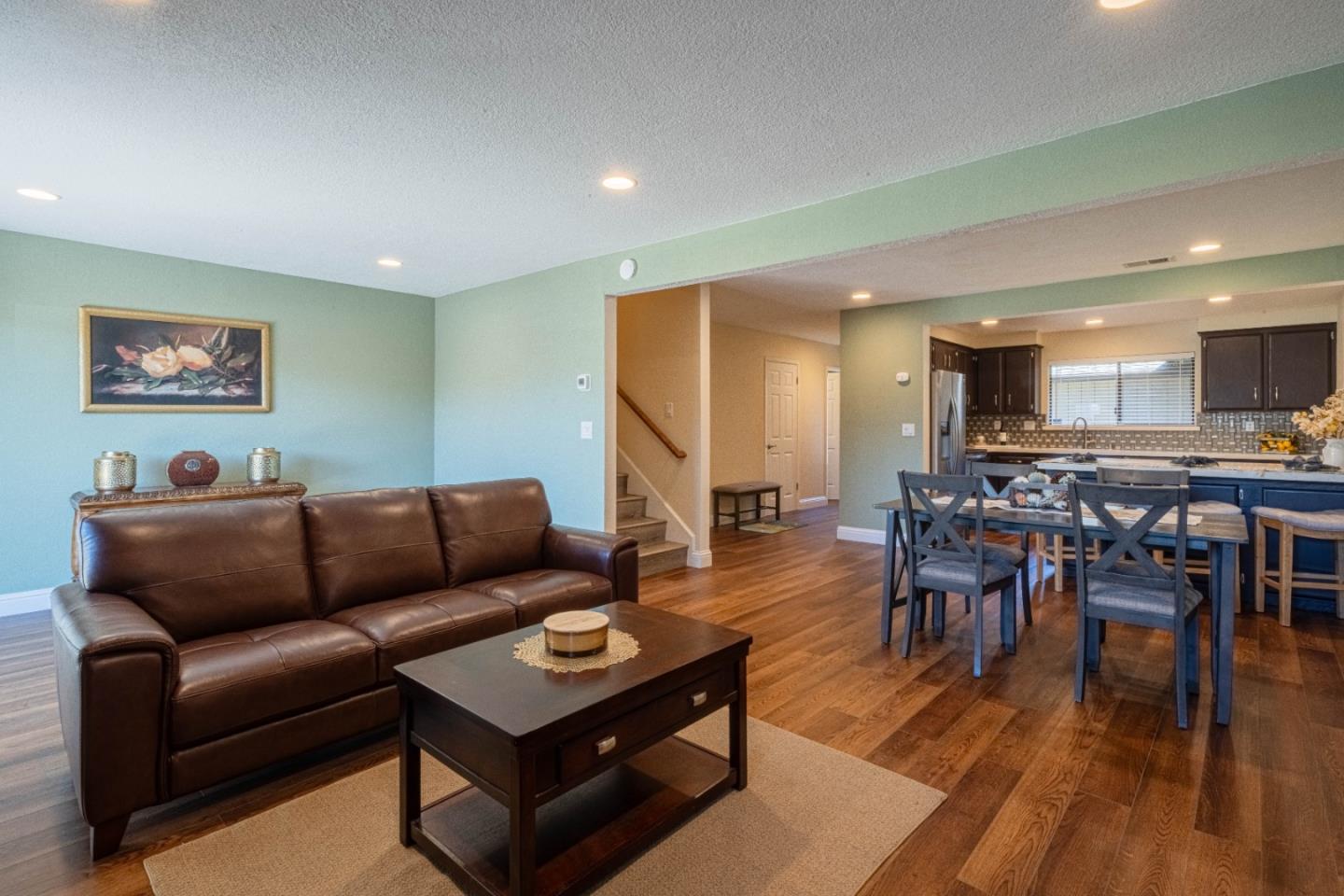 Detail Gallery Image 16 of 38 For 1840 Cherokee Dr #2,  Salinas,  CA 93906 - 3 Beds | 2/1 Baths