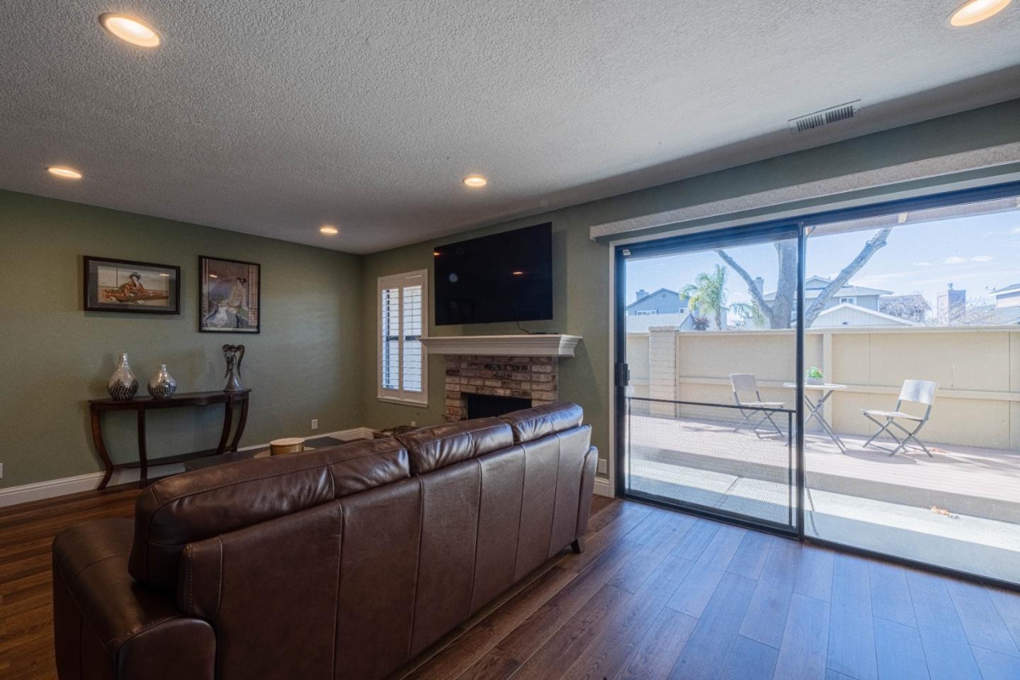 Detail Gallery Image 17 of 38 For 1840 Cherokee Dr #2,  Salinas,  CA 93906 - 3 Beds | 2/1 Baths