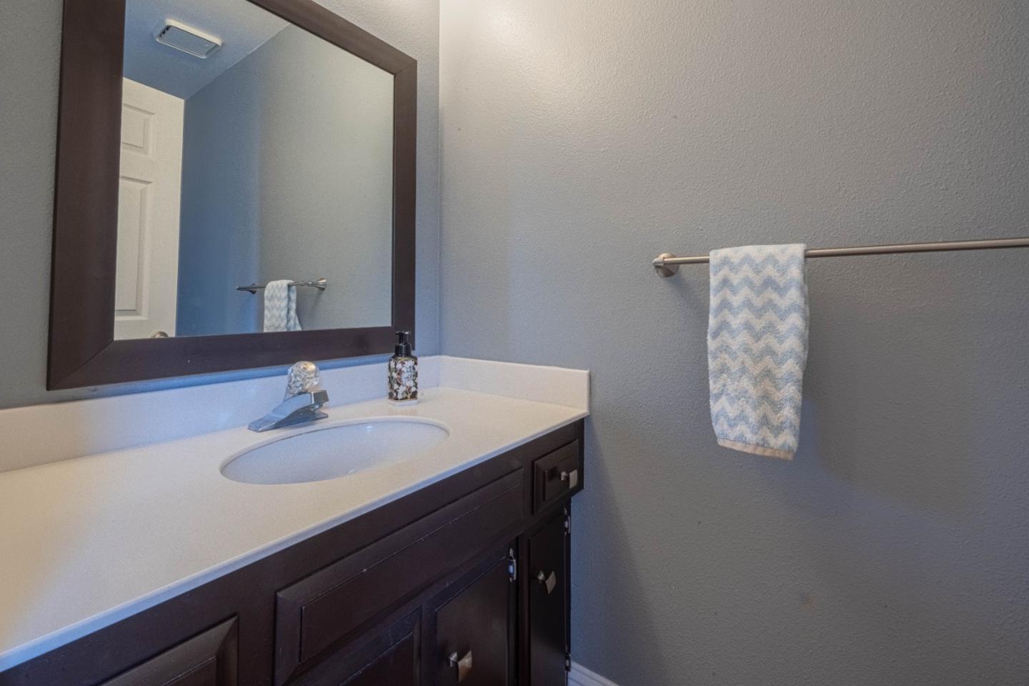 Detail Gallery Image 18 of 38 For 1840 Cherokee Dr #2,  Salinas,  CA 93906 - 3 Beds | 2/1 Baths