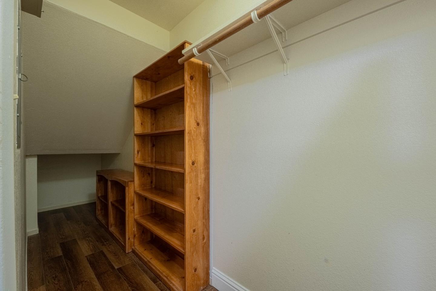 Detail Gallery Image 19 of 38 For 1840 Cherokee Dr #2,  Salinas,  CA 93906 - 3 Beds | 2/1 Baths