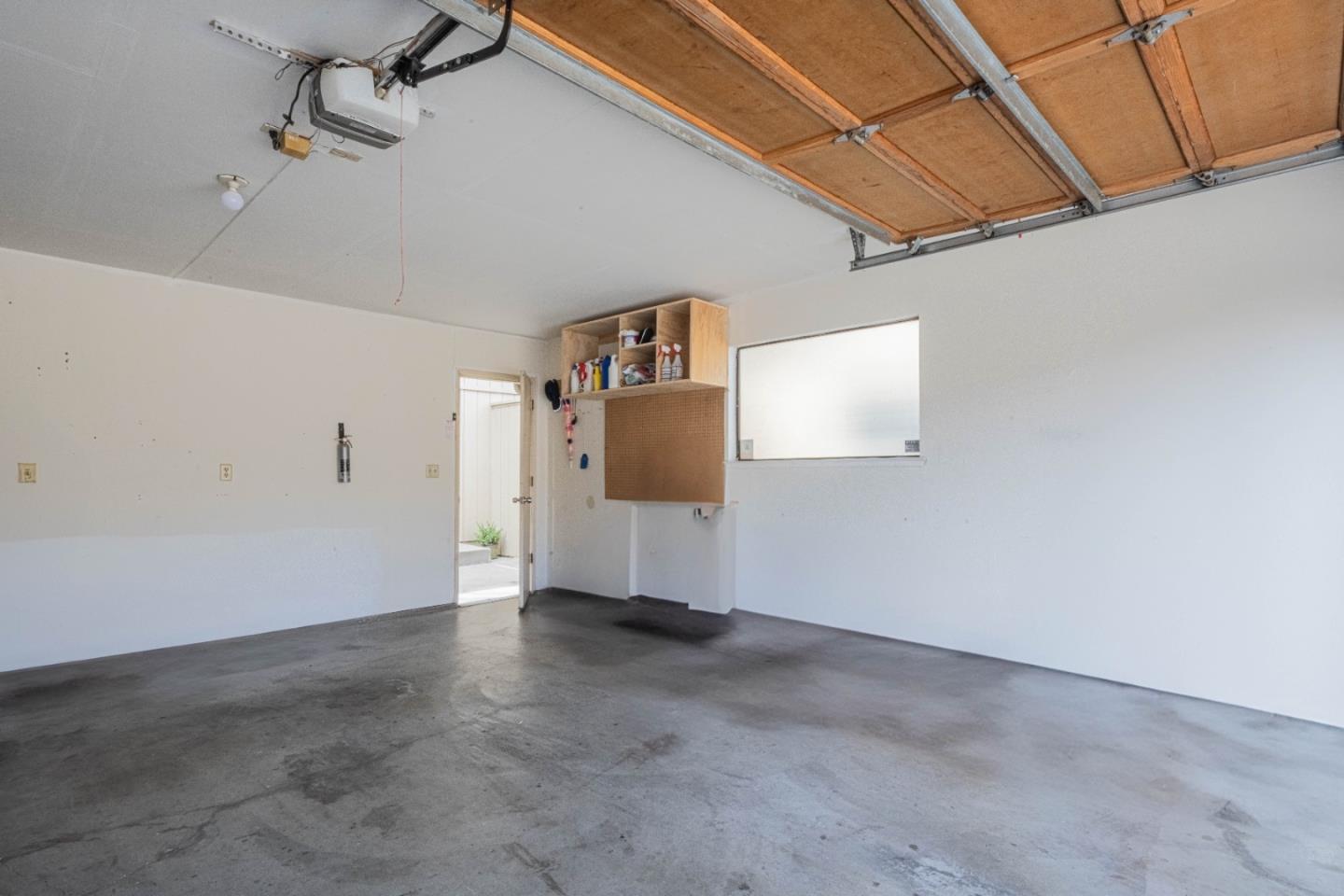 Detail Gallery Image 34 of 38 For 1840 Cherokee Dr #2,  Salinas,  CA 93906 - 3 Beds | 2/1 Baths