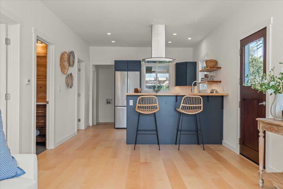 Detail Gallery Image 9 of 25 For 229 Coulson Ave, Santa Cruz,  CA 95060 - 2 Beds | 1 Baths