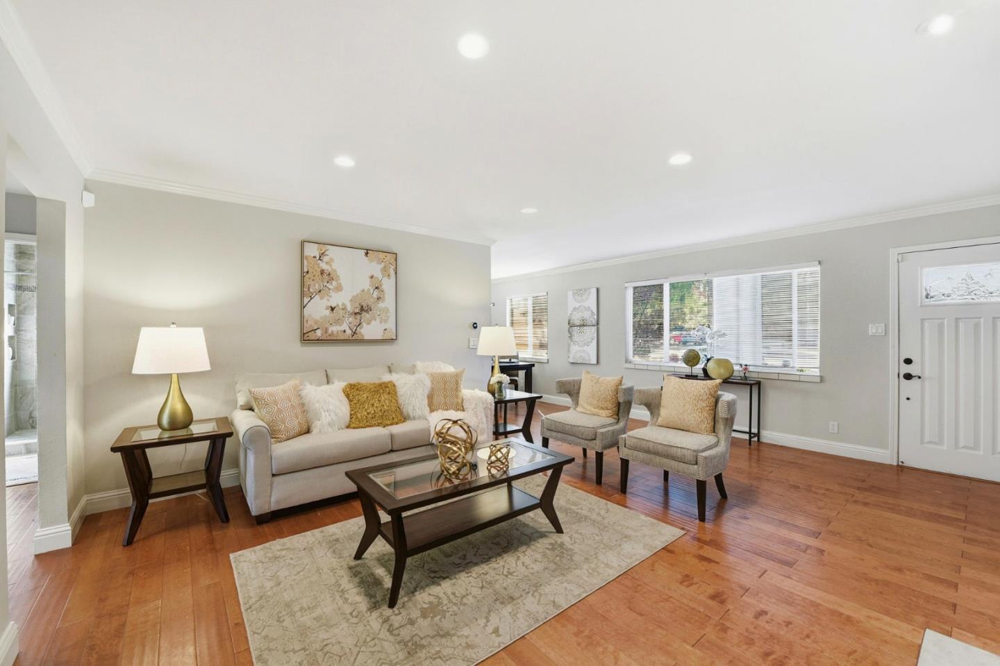 Detail Gallery Image 4 of 34 For 2934 Custer Dr, San Jose,  CA 95124 - 4 Beds | 2 Baths