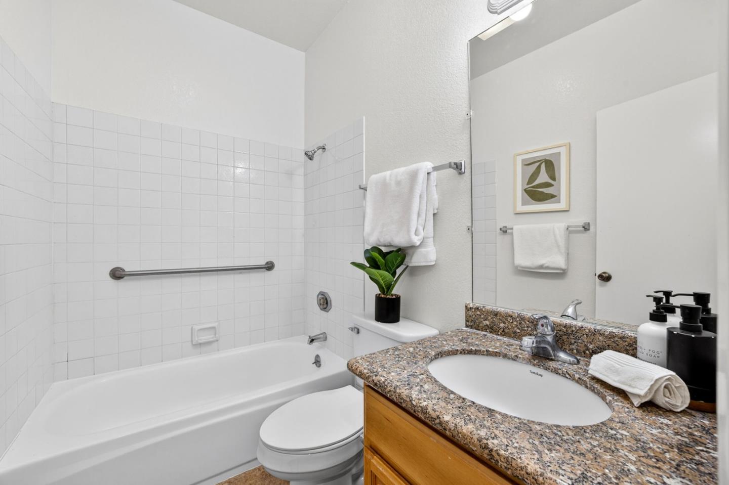 Detail Gallery Image 18 of 33 For 4681 Albany Cir #101,  San Jose,  CA 95129 - 2 Beds | 2 Baths