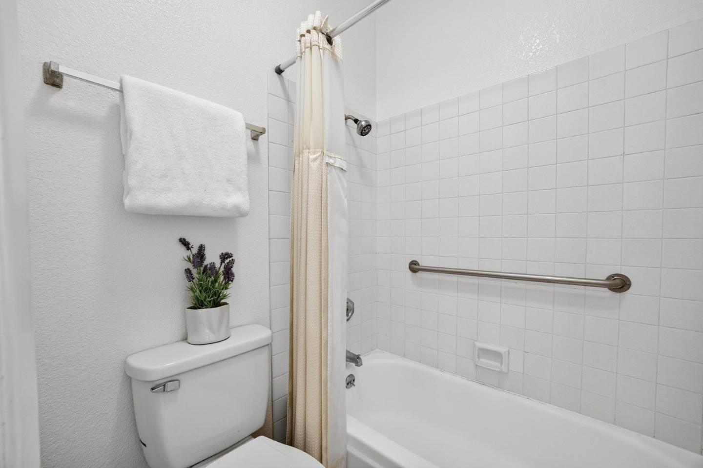 Detail Gallery Image 20 of 33 For 4681 Albany Cir #101,  San Jose,  CA 95129 - 2 Beds | 2 Baths