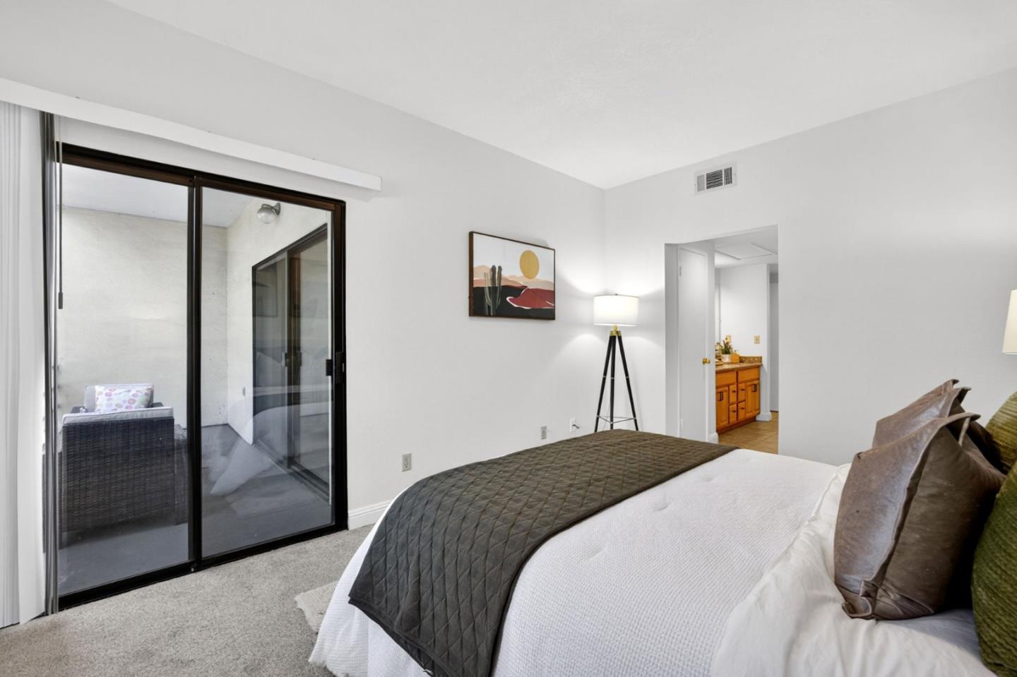 Detail Gallery Image 22 of 33 For 4681 Albany Cir #101,  San Jose,  CA 95129 - 2 Beds | 2 Baths