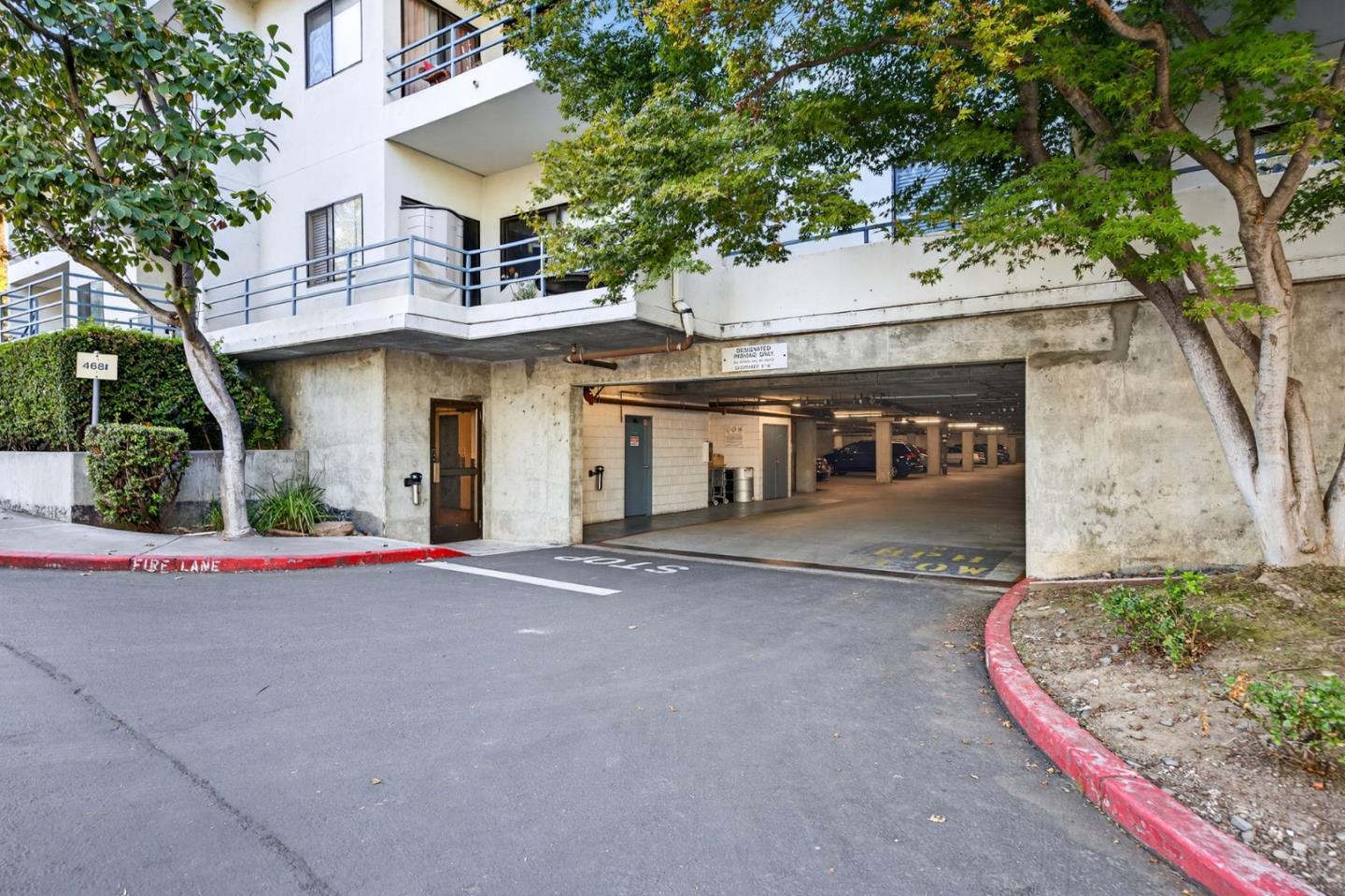 Detail Gallery Image 25 of 33 For 4681 Albany Cir #101,  San Jose,  CA 95129 - 2 Beds | 2 Baths
