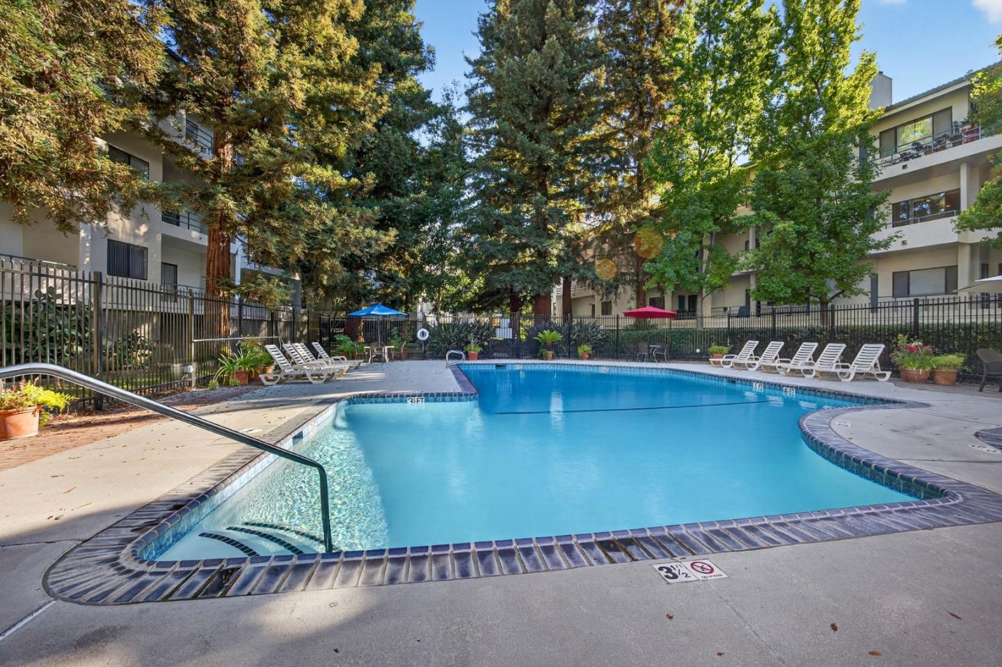 Detail Gallery Image 28 of 33 For 4681 Albany Cir #101,  San Jose,  CA 95129 - 2 Beds | 2 Baths