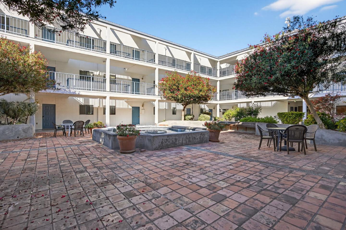 Detail Gallery Image 29 of 33 For 4681 Albany Cir #101,  San Jose,  CA 95129 - 2 Beds | 2 Baths