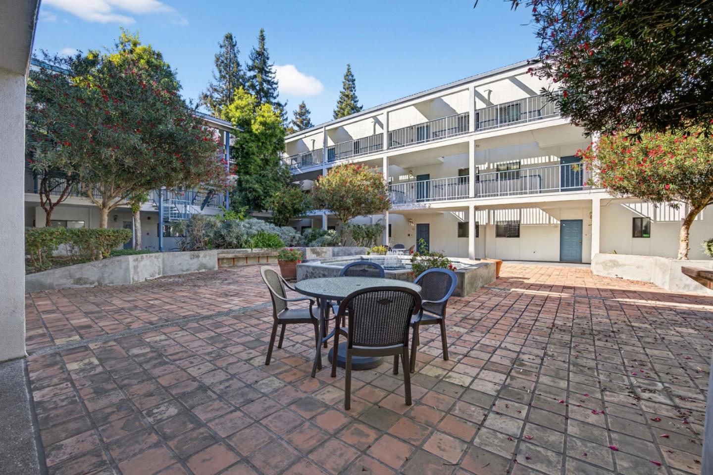 Detail Gallery Image 30 of 33 For 4681 Albany Cir #101,  San Jose,  CA 95129 - 2 Beds | 2 Baths