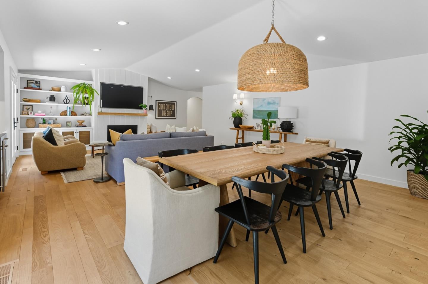 Detail Gallery Image 21 of 64 For 1935 Caterina Way, Royal Oaks,  CA 95076 - 3 Beds | 2/1 Baths