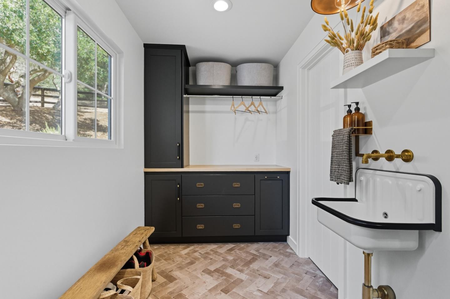 Detail Gallery Image 34 of 64 For 1935 Caterina Way, Royal Oaks,  CA 95076 - 3 Beds | 2/1 Baths