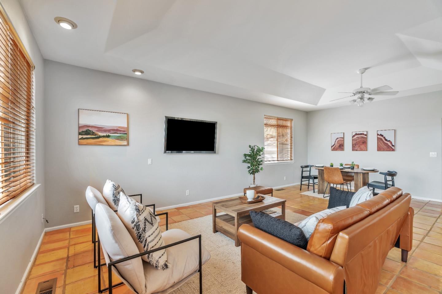 Detail Gallery Image 15 of 104 For 96 Caryl Ct, Hollister,  CA 95023 - 4 Beds | 3 Baths