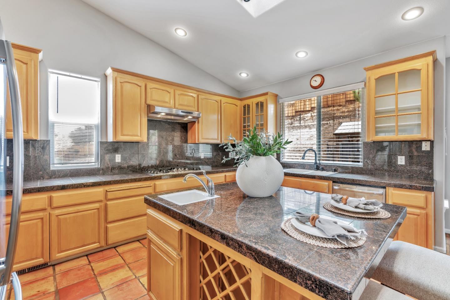 Detail Gallery Image 20 of 104 For 96 Caryl Ct, Hollister,  CA 95023 - 4 Beds | 3 Baths