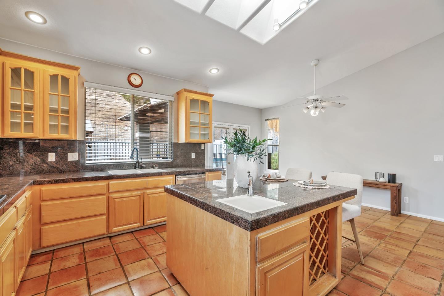 Detail Gallery Image 21 of 104 For 96 Caryl Ct, Hollister,  CA 95023 - 4 Beds | 3 Baths