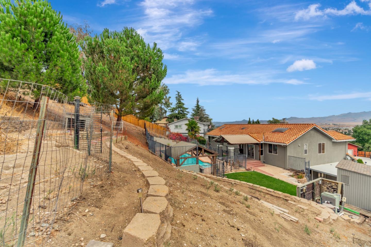 Detail Gallery Image 71 of 104 For 96 Caryl Ct, Hollister,  CA 95023 - 4 Beds | 3 Baths