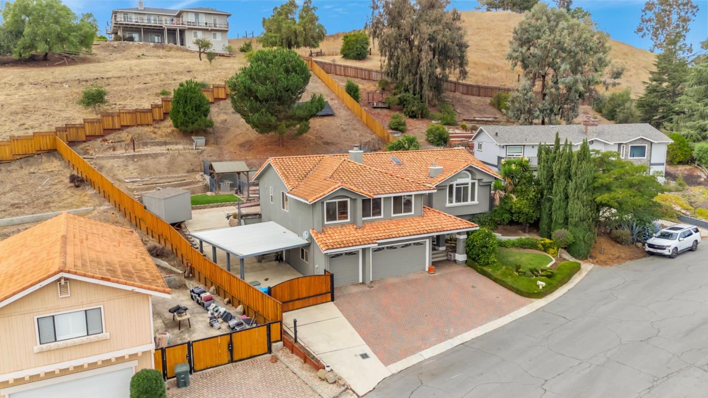 Detail Gallery Image 85 of 104 For 96 Caryl Ct, Hollister,  CA 95023 - 4 Beds | 3 Baths