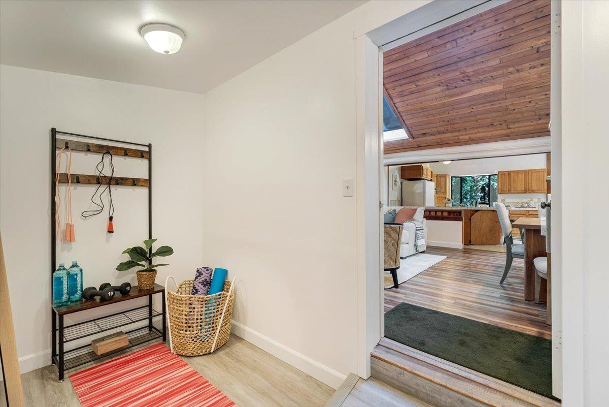 Detail Gallery Image 17 of 45 For 880 Sunrise Rdg, Scotts Valley,  CA 95066 - 3 Beds | 2 Baths