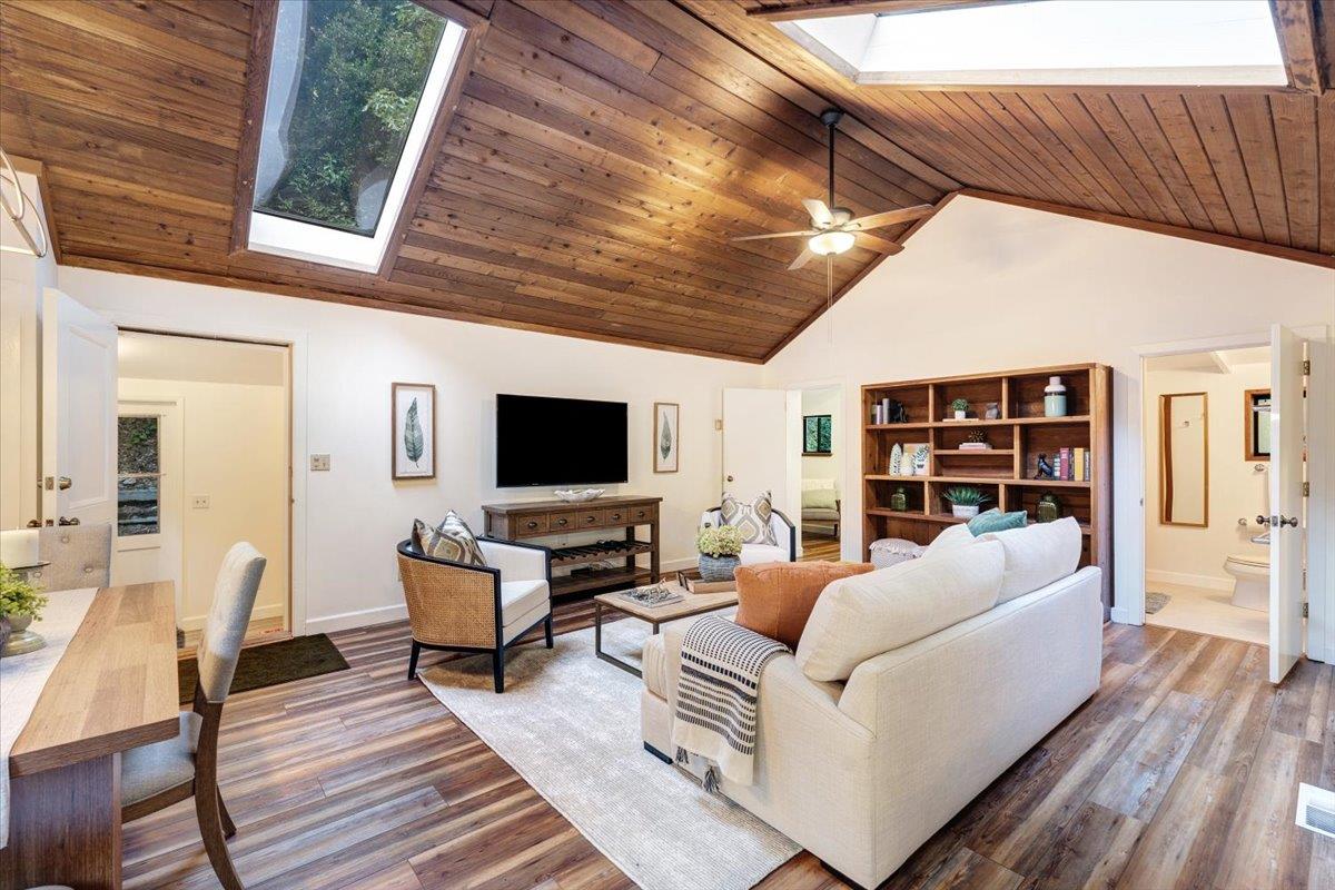 Detail Gallery Image 5 of 45 For 880 Sunrise Rdg, Scotts Valley,  CA 95066 - 3 Beds | 2 Baths