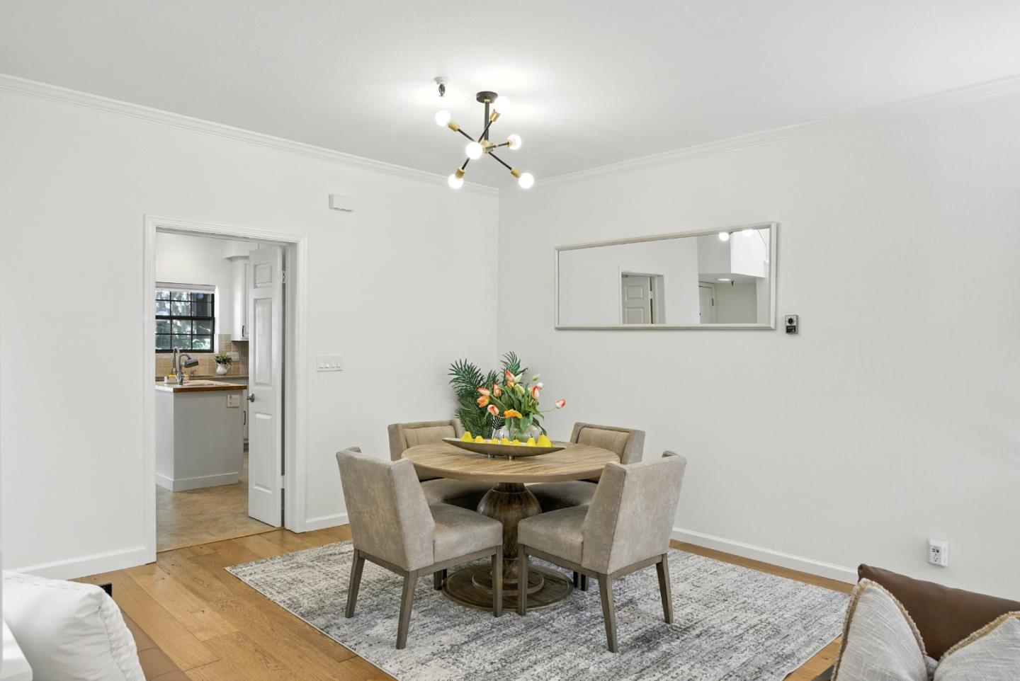 Detail Gallery Image 12 of 44 For 447 Homer Ave, Palo Alto,  CA 94301 - 3 Beds | 2/1 Baths