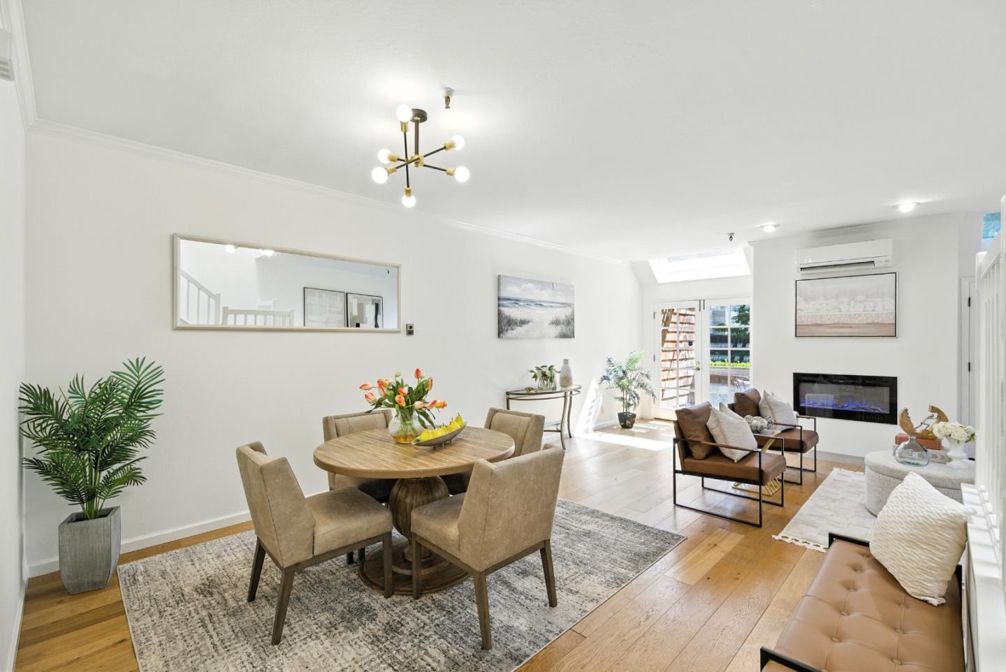 Detail Gallery Image 2 of 44 For 447 Homer Ave, Palo Alto,  CA 94301 - 3 Beds | 2/1 Baths