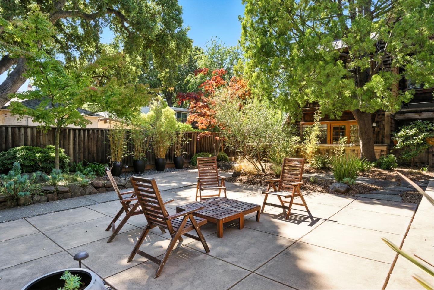 Detail Gallery Image 22 of 44 For 447 Homer Ave, Palo Alto,  CA 94301 - 3 Beds | 2/1 Baths