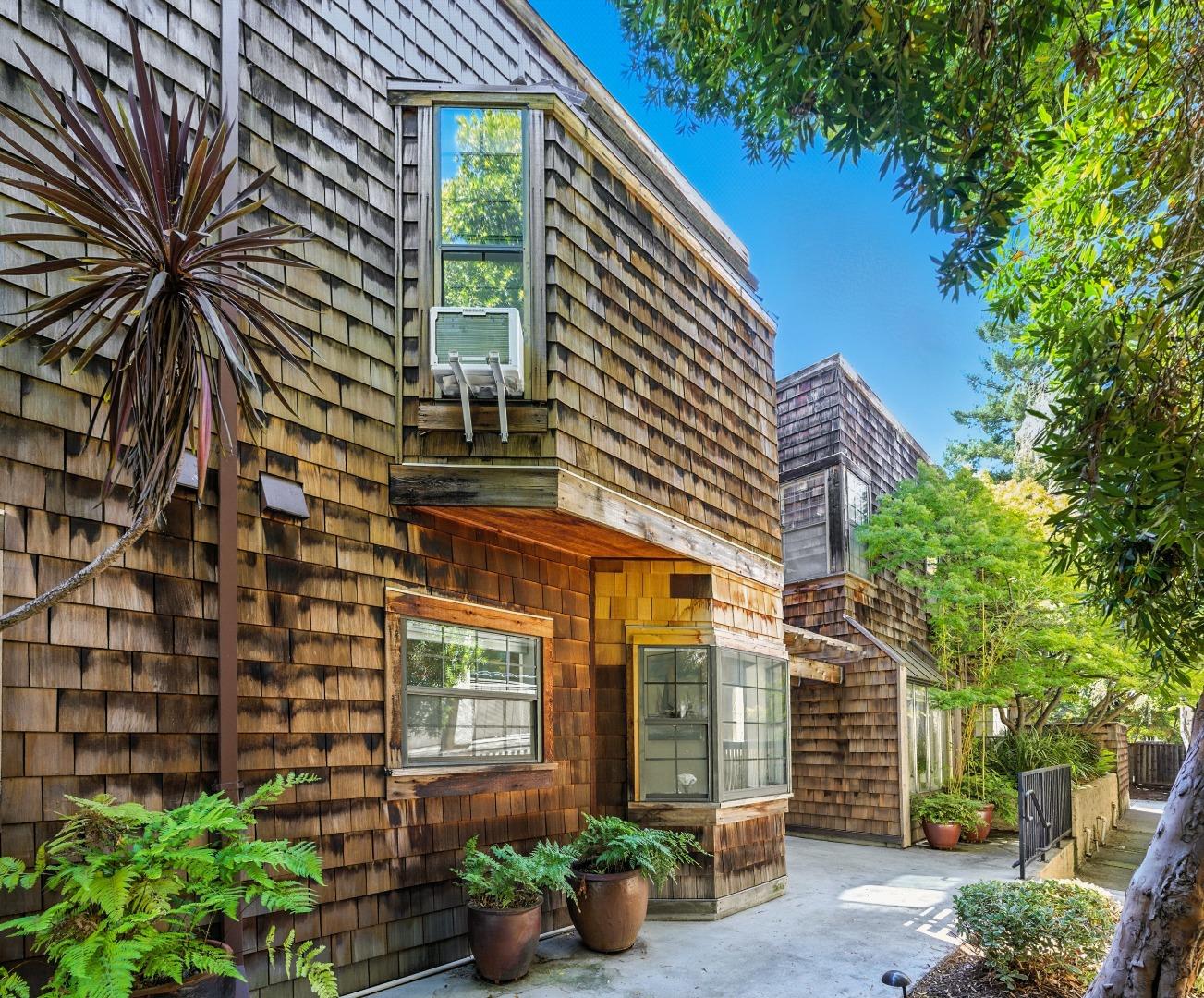 Detail Gallery Image 31 of 44 For 447 Homer Ave, Palo Alto,  CA 94301 - 3 Beds | 2/1 Baths