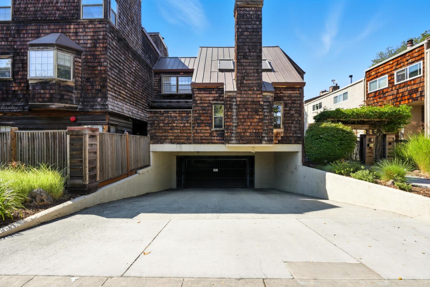 Detail Gallery Image 35 of 44 For 447 Homer Ave, Palo Alto,  CA 94301 - 3 Beds | 2/1 Baths