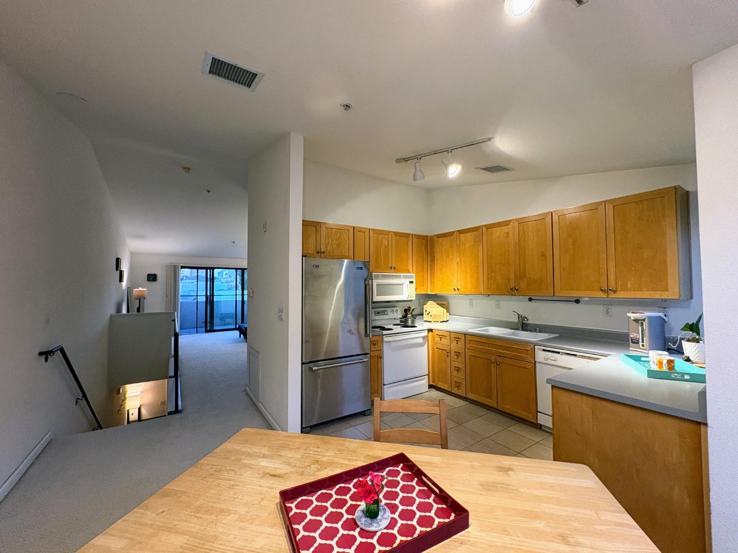 Detail Gallery Image 15 of 35 For 400 N 1st St #303,  San Jose,  CA 95112 - 1 Beds | 1/1 Baths