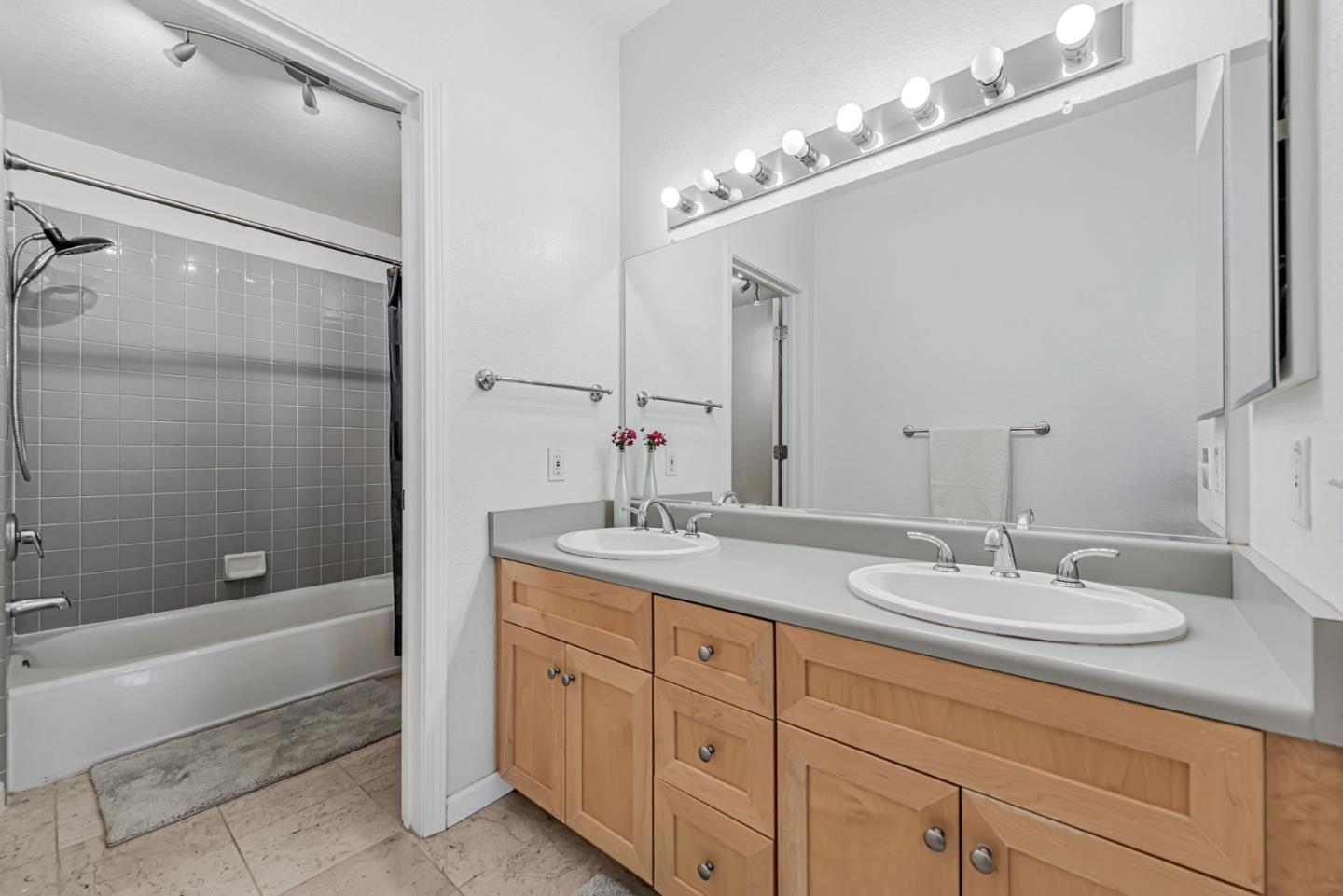 Detail Gallery Image 22 of 35 For 400 N 1st St #303,  San Jose,  CA 95112 - 1 Beds | 1/1 Baths