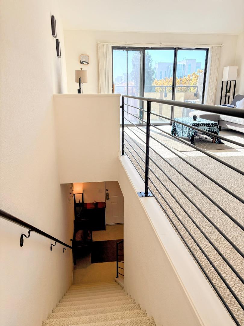 Detail Gallery Image 3 of 35 For 400 N 1st St #303,  San Jose,  CA 95112 - 1 Beds | 1/1 Baths