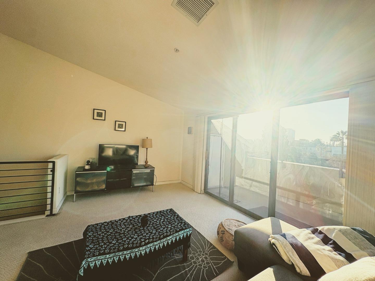 Detail Gallery Image 6 of 35 For 400 N 1st St #303,  San Jose,  CA 95112 - 1 Beds | 1/1 Baths