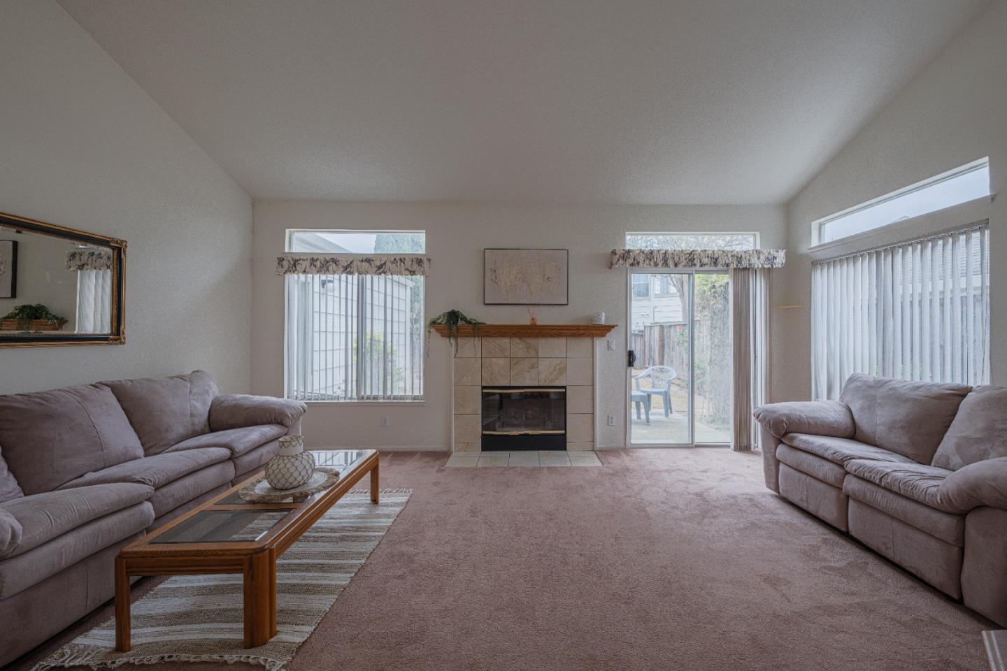 Detail Gallery Image 14 of 38 For 1920 Constitution Blvd #36,  Salinas,  CA 93905 - 2 Beds | 2/1 Baths