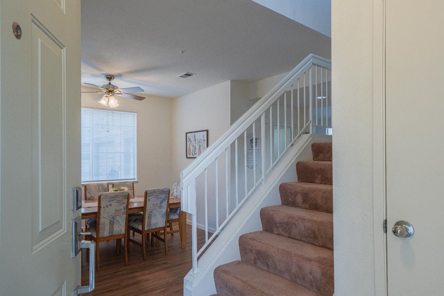 Detail Gallery Image 5 of 38 For 1920 Constitution Blvd #36,  Salinas,  CA 93905 - 2 Beds | 2/1 Baths