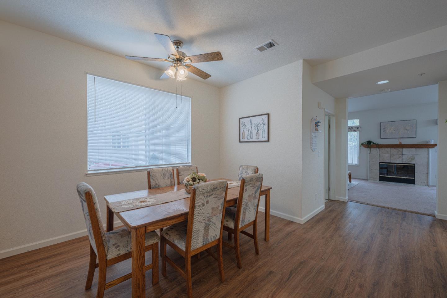 Detail Gallery Image 7 of 38 For 1920 Constitution Blvd #36,  Salinas,  CA 93905 - 2 Beds | 2/1 Baths