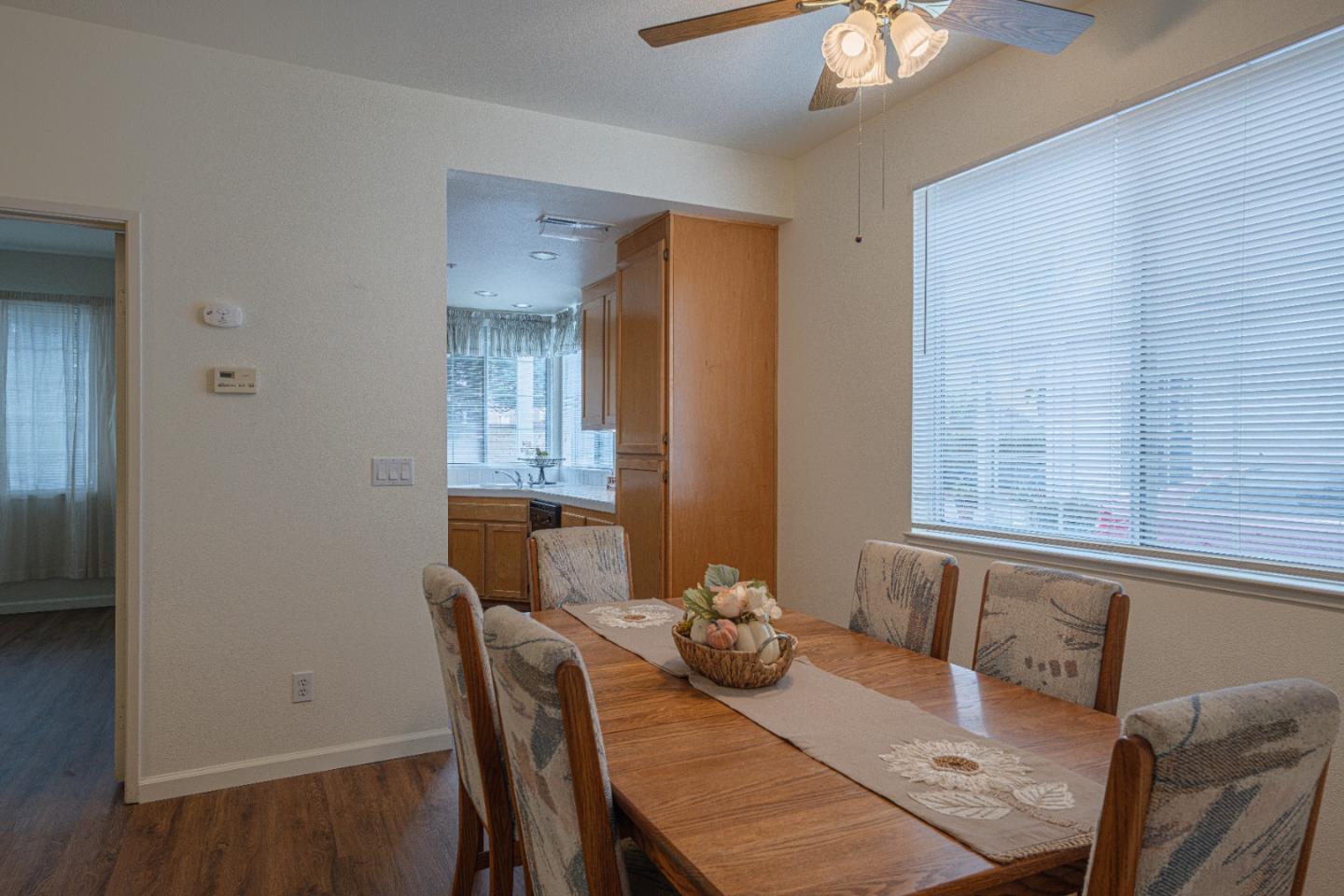 Detail Gallery Image 8 of 38 For 1920 Constitution Blvd #36,  Salinas,  CA 93905 - 2 Beds | 2/1 Baths
