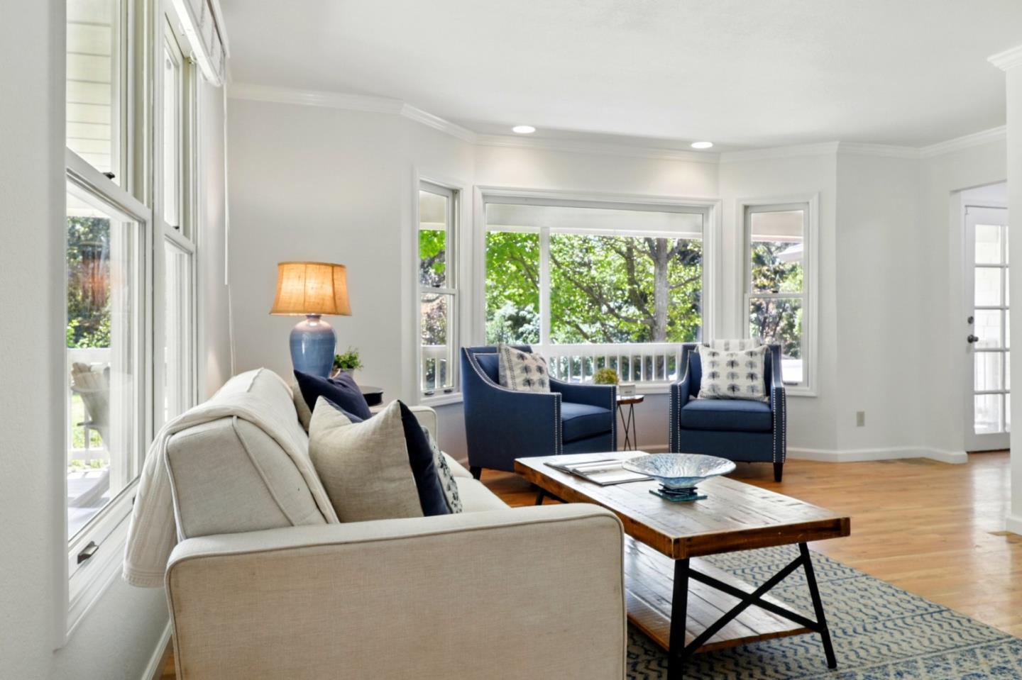 Detail Gallery Image 11 of 79 For 20 Grainger Ln, Santa Cruz,  CA 95060 - 4 Beds | 3 Baths