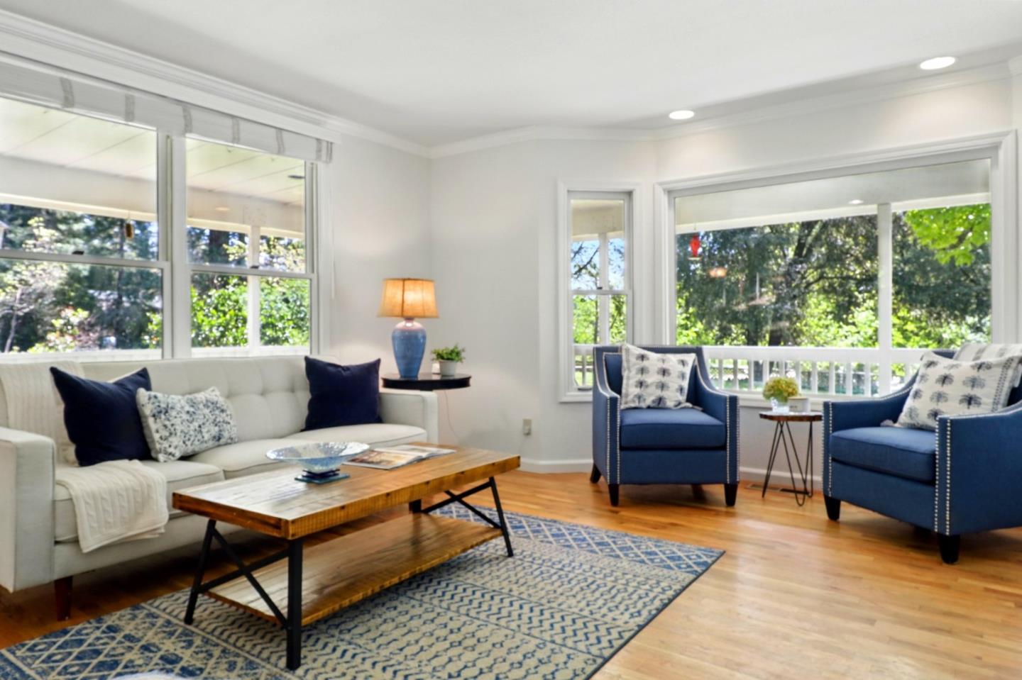 Detail Gallery Image 12 of 79 For 20 Grainger Ln, Santa Cruz,  CA 95060 - 4 Beds | 3 Baths