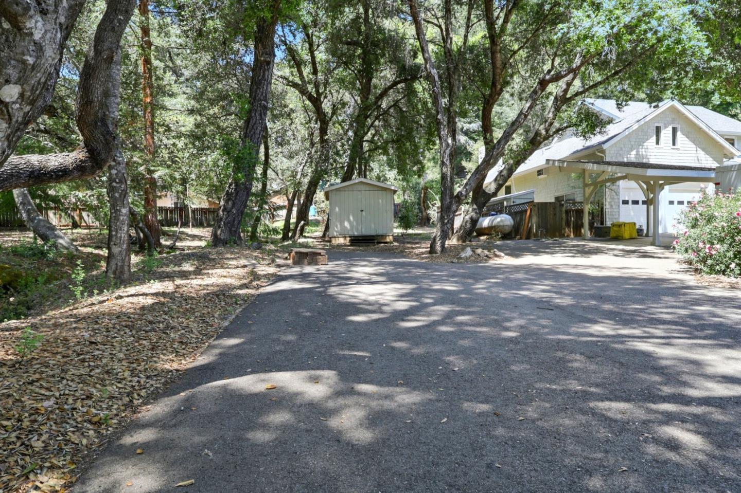 Detail Gallery Image 26 of 79 For 20 Grainger Ln, Santa Cruz,  CA 95060 - 4 Beds | 3 Baths