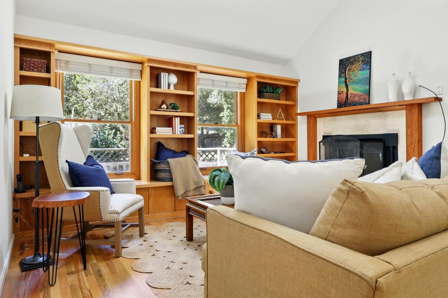 Detail Gallery Image 32 of 79 For 20 Grainger Ln, Santa Cruz,  CA 95060 - 4 Beds | 3 Baths