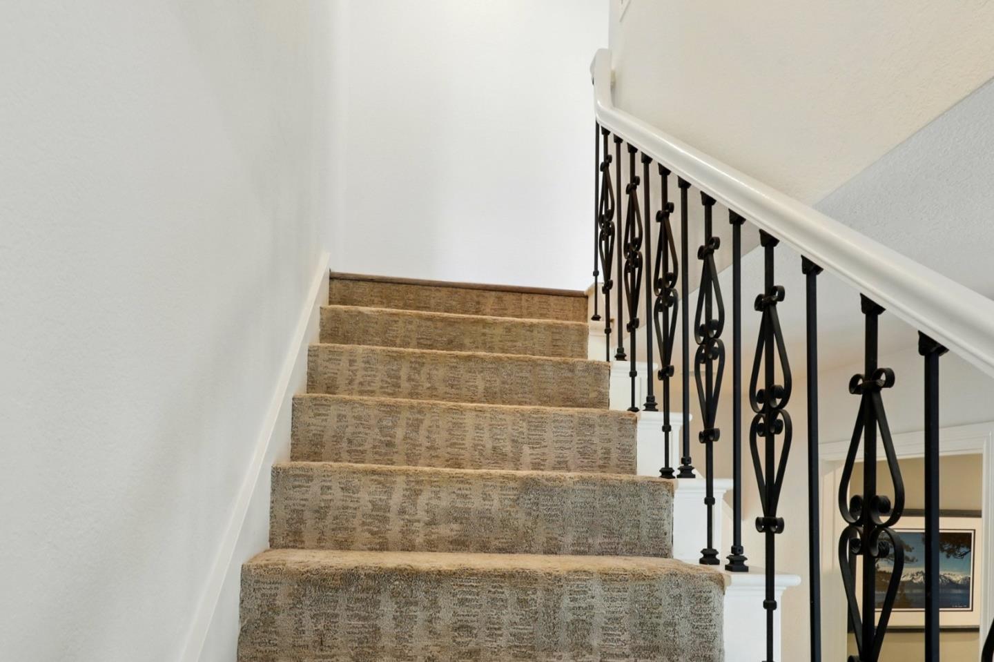 Detail Gallery Image 40 of 79 For 20 Grainger Ln, Santa Cruz,  CA 95060 - 4 Beds | 3 Baths