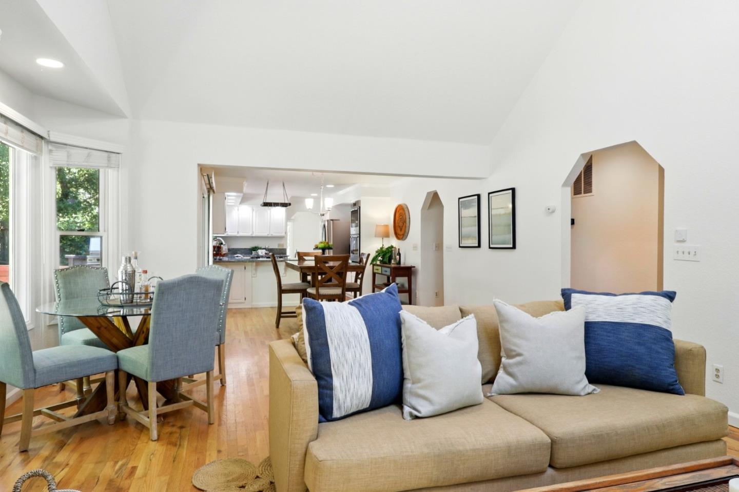 Detail Gallery Image 42 of 79 For 20 Grainger Ln, Santa Cruz,  CA 95060 - 4 Beds | 3 Baths