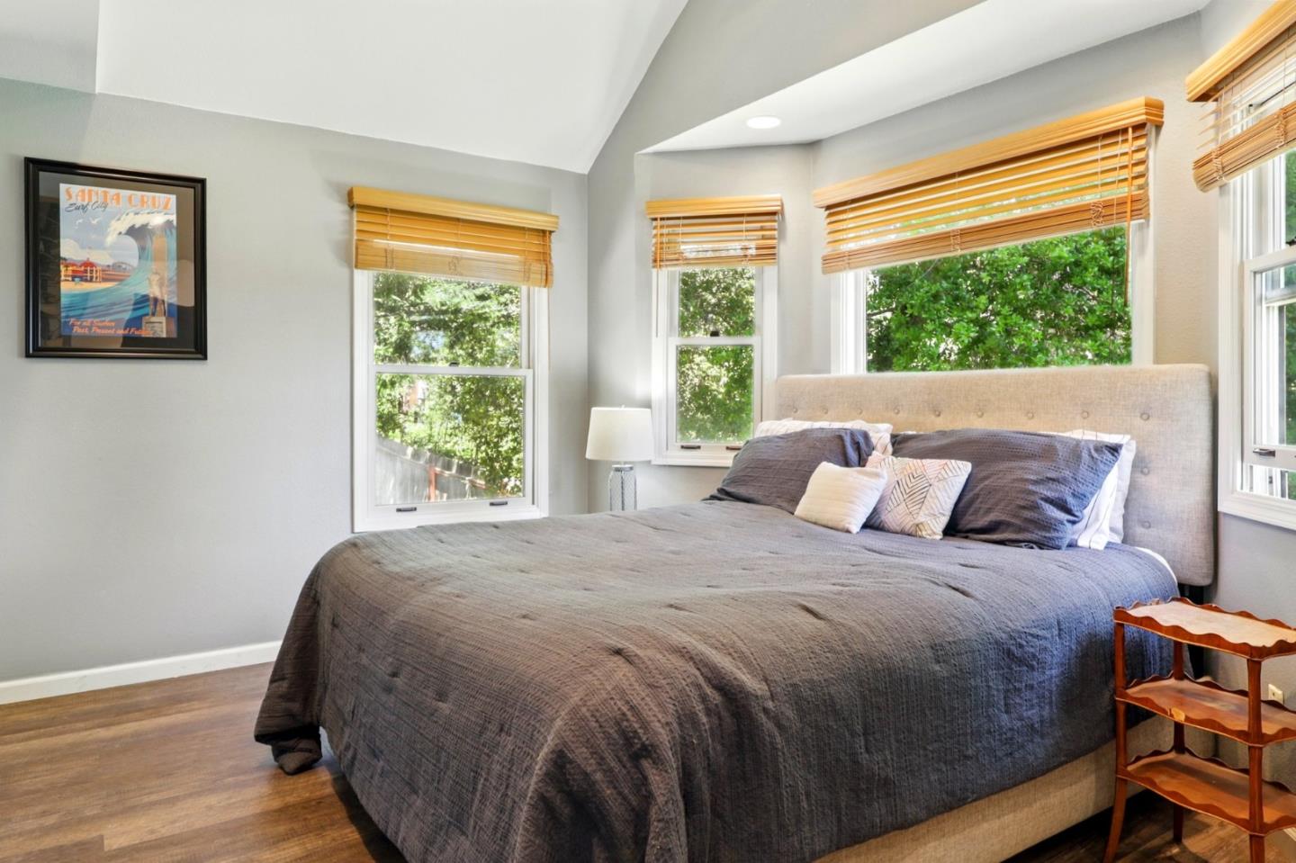 Detail Gallery Image 49 of 79 For 20 Grainger Ln, Santa Cruz,  CA 95060 - 4 Beds | 3 Baths